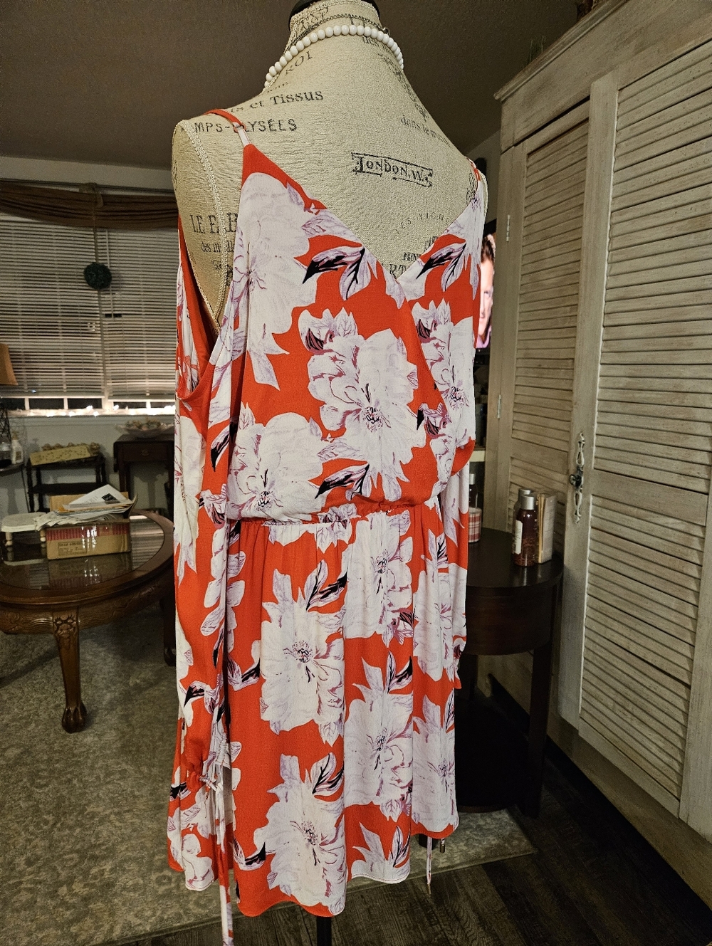 NWT SUGAR+LIPS Foral Dress Red Wht Purple Size L - Picture 4 of 8